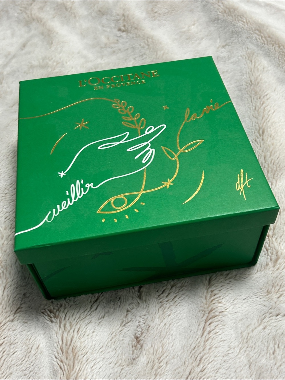 L’Occitane empty gift box